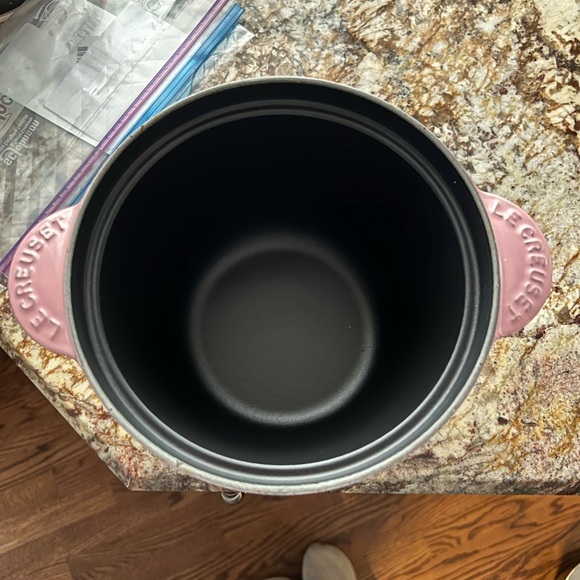 Le Creuset Berry Rice Pot 3 Qt - 20 - Picture 6 of 7